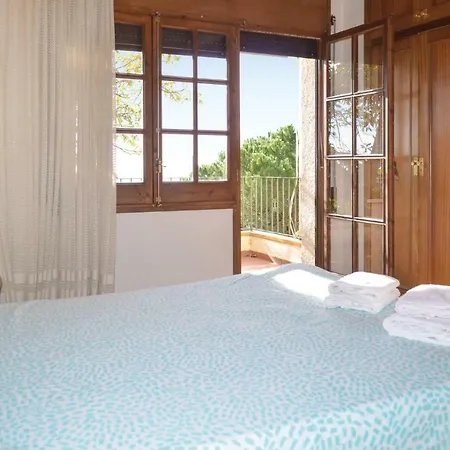 Three-bedroom Holiday In