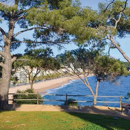 بيت للعطل Three-bedroom Holiday In