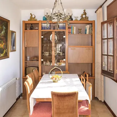 Three-bedroom Holiday In Prázdninový dům