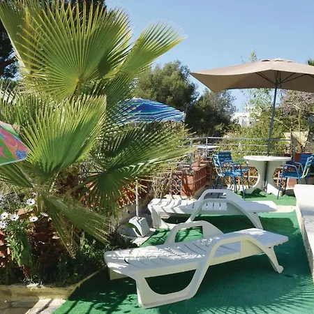 Three-bedroom Holiday In Prázdninový dům *