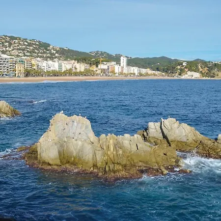 Three-bedroom Holiday In Lloret de Mar