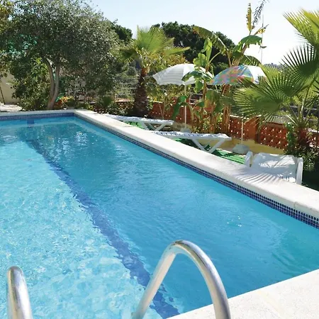 Casa de Férias Three-bedroom Holiday In *